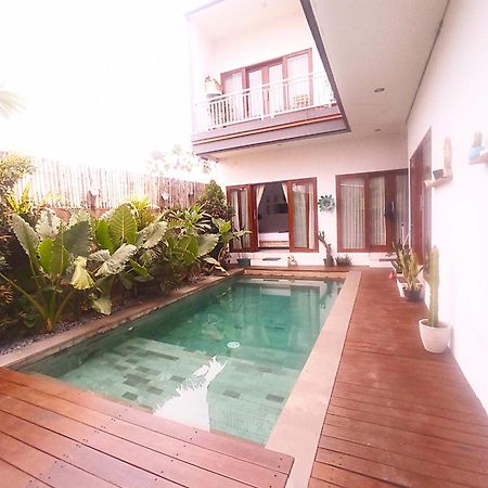 Kerobokan Loka Anyar Guest House מראה חיצוני תמונה